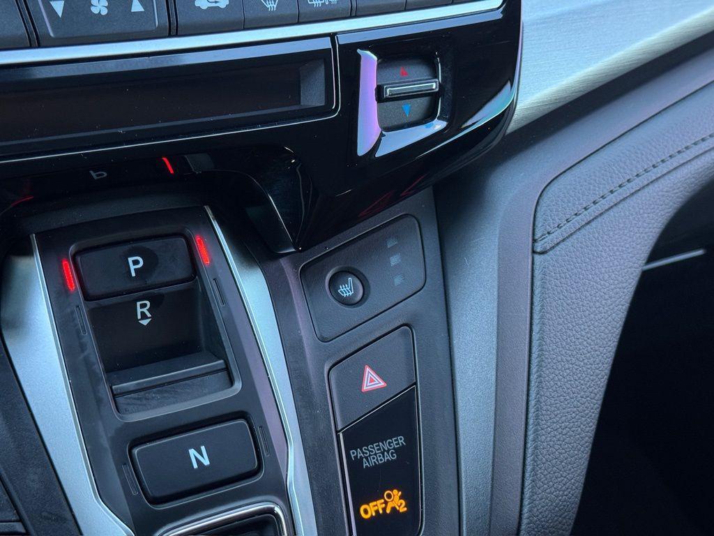 used 2025 Honda Odyssey car, priced at $36,987