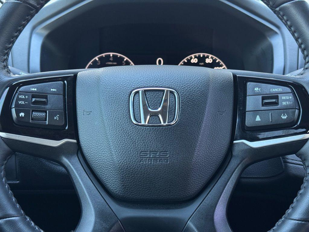 used 2025 Honda Odyssey car, priced at $36,987