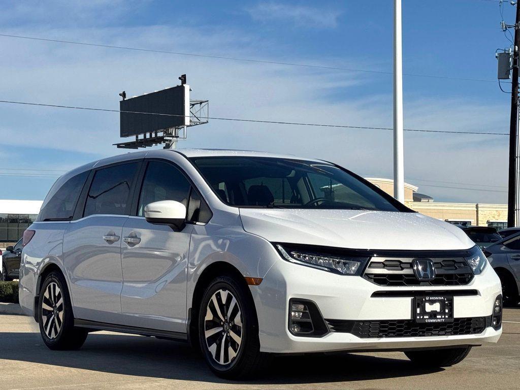 used 2025 Honda Odyssey car, priced at $36,987