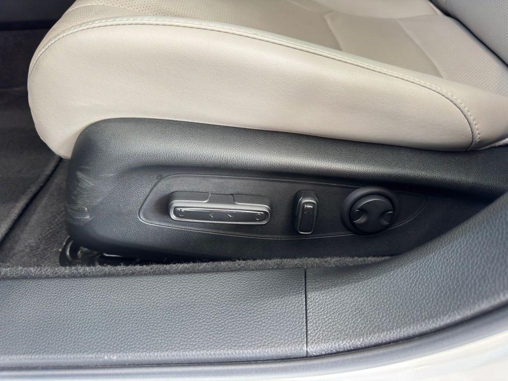 used 2025 Honda Accord Hybrid car, priced at $35,184