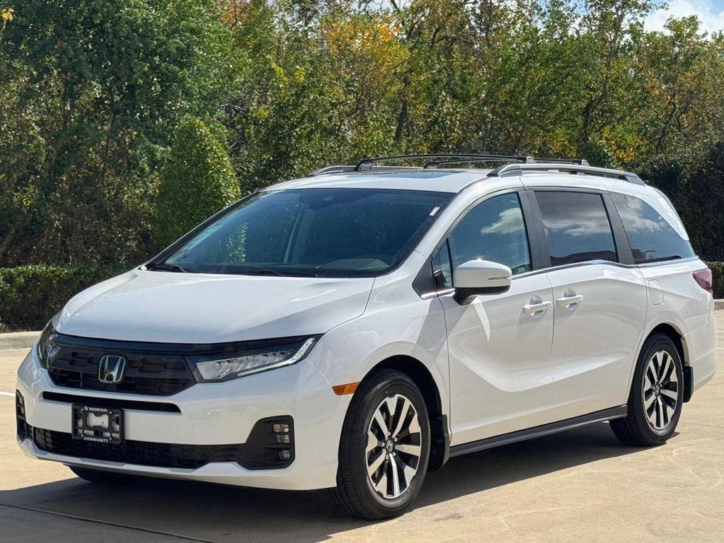 new 2026 Honda Odyssey car, priced at $43,260