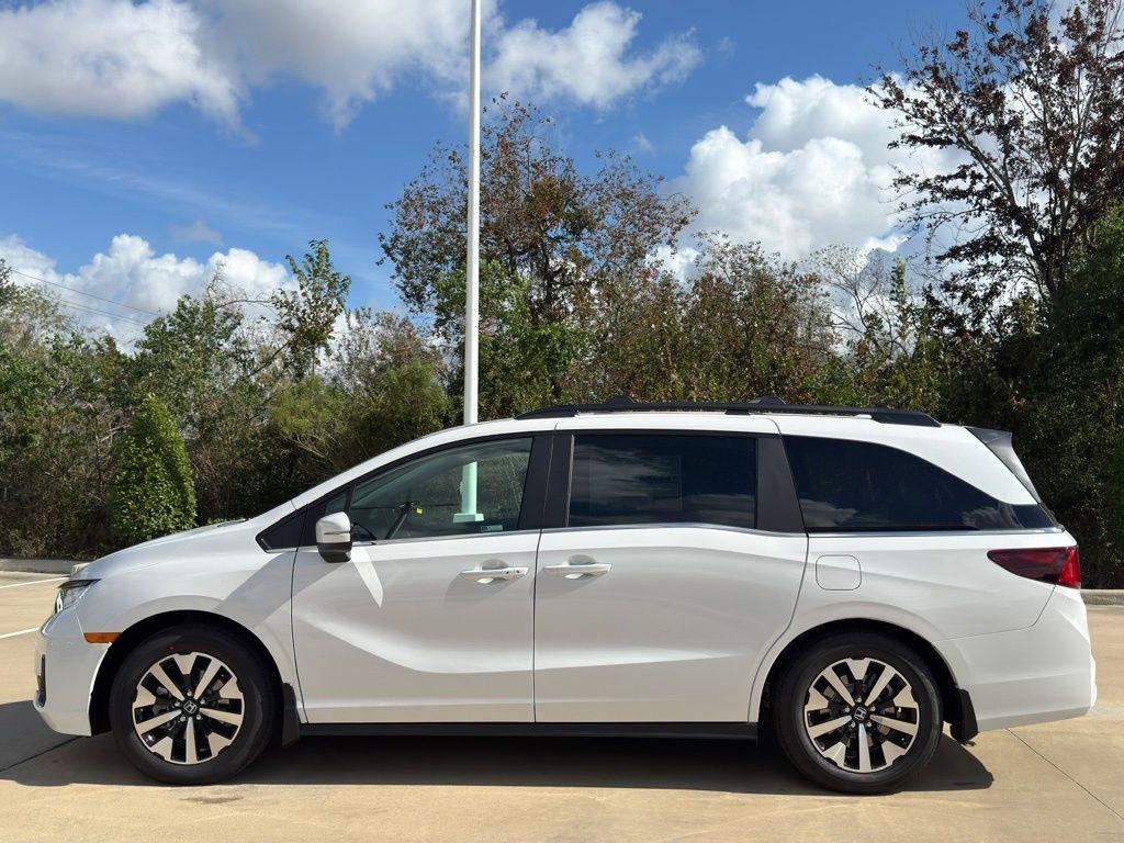 new 2026 Honda Odyssey car, priced at $43,260