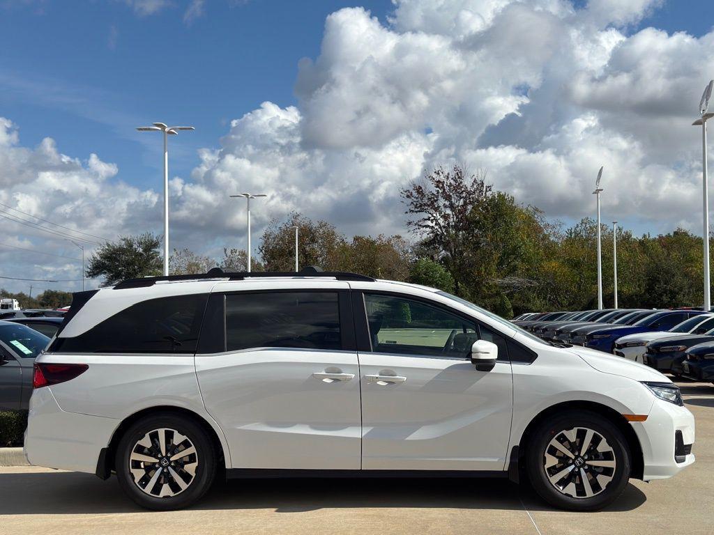 new 2026 Honda Odyssey car, priced at $43,260