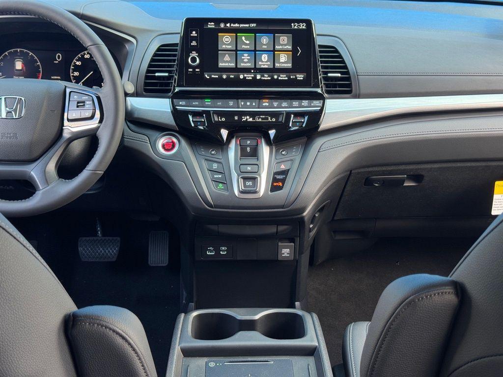 new 2026 Honda Odyssey car, priced at $43,260