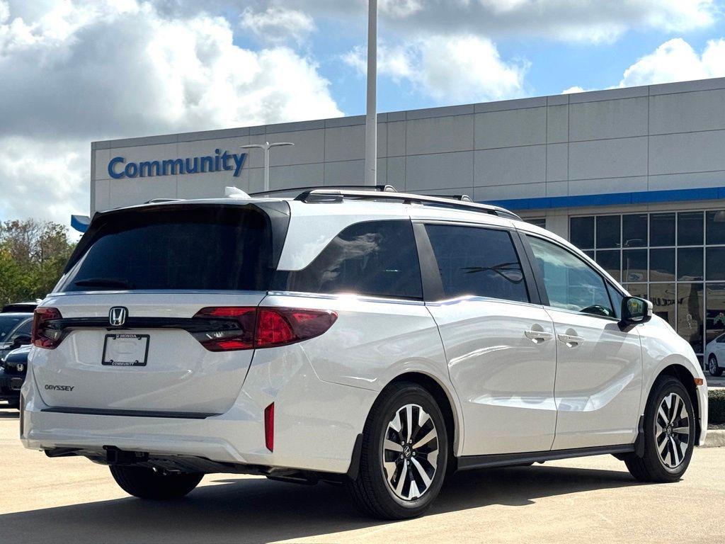 new 2026 Honda Odyssey car, priced at $43,260