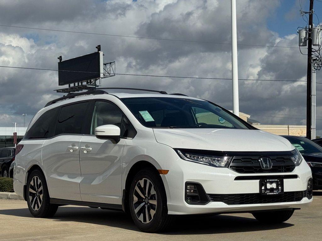 new 2026 Honda Odyssey car, priced at $43,260