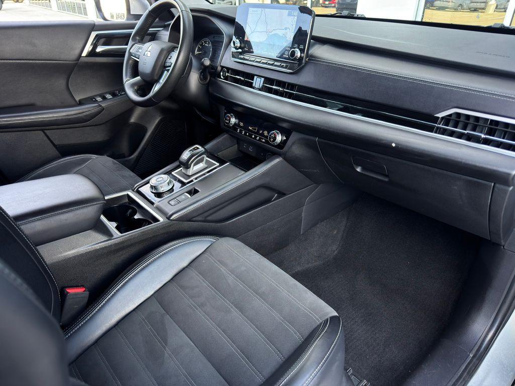 used 2024 Mitsubishi Outlander car, priced at $19,497