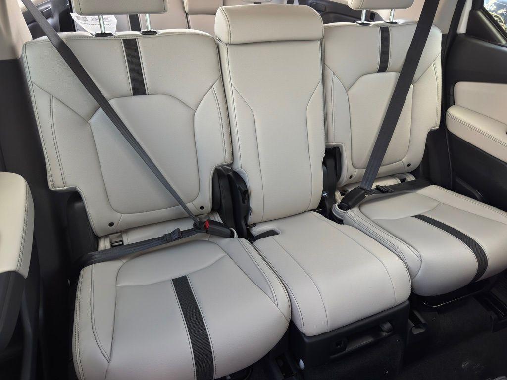 new 2026 Honda Pilot car, priced at $46,445