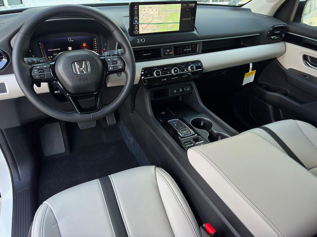 new 2026 Honda Pilot car, priced at $46,445