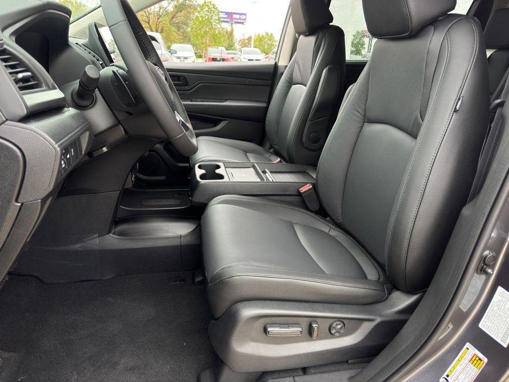 new 2026 Honda Odyssey car, priced at $41,787