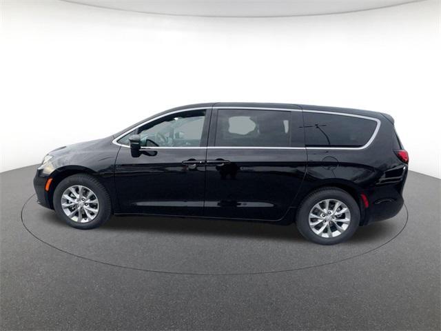 2026 Diamond Black Chrysler Pacifica