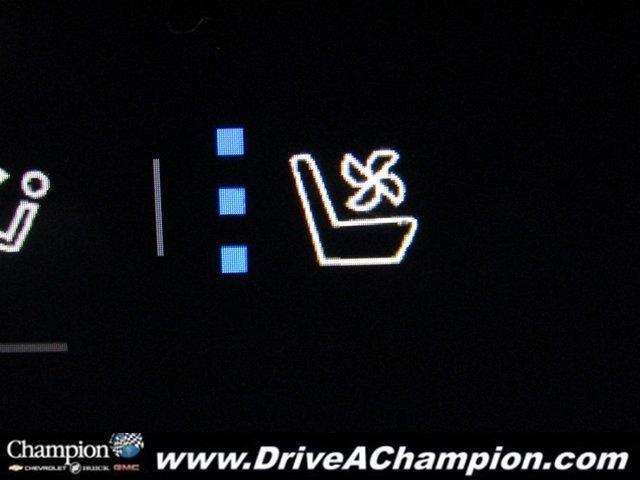 used 2025 GMC Yukon car, priced at $69,634