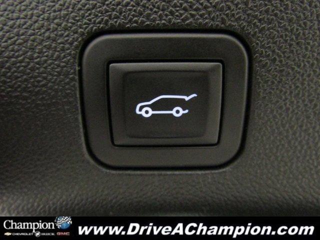 used 2025 GMC Yukon car, priced at $69,634