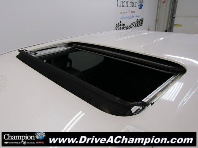 used 2022 GMC Sierra 1500 car, priced at $38,713