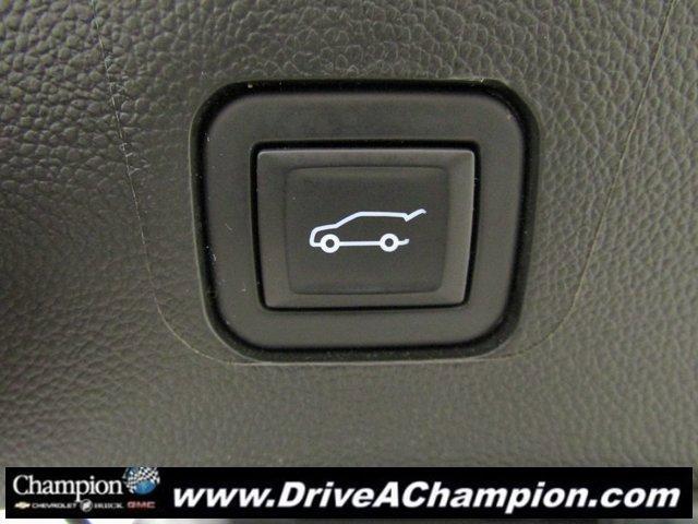 used 2023 Chevrolet Traverse car, priced at $27,199