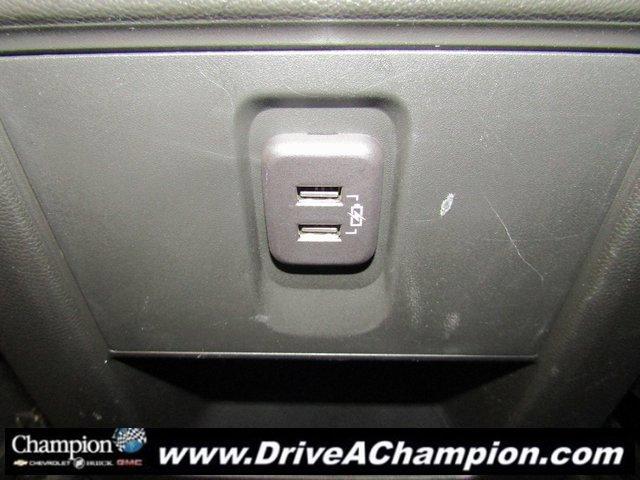 used 2023 Chevrolet Traverse car, priced at $27,199