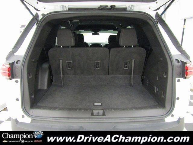 used 2022 Chevrolet Traverse car, priced at $17,672