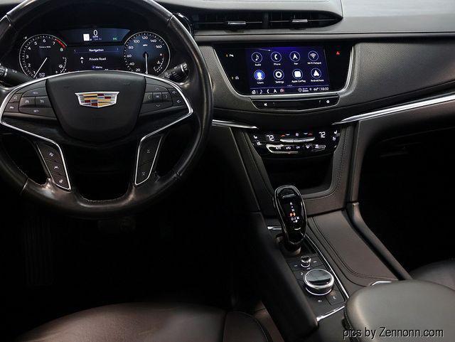 used 2022 Cadillac XT5 car, priced at $28,077