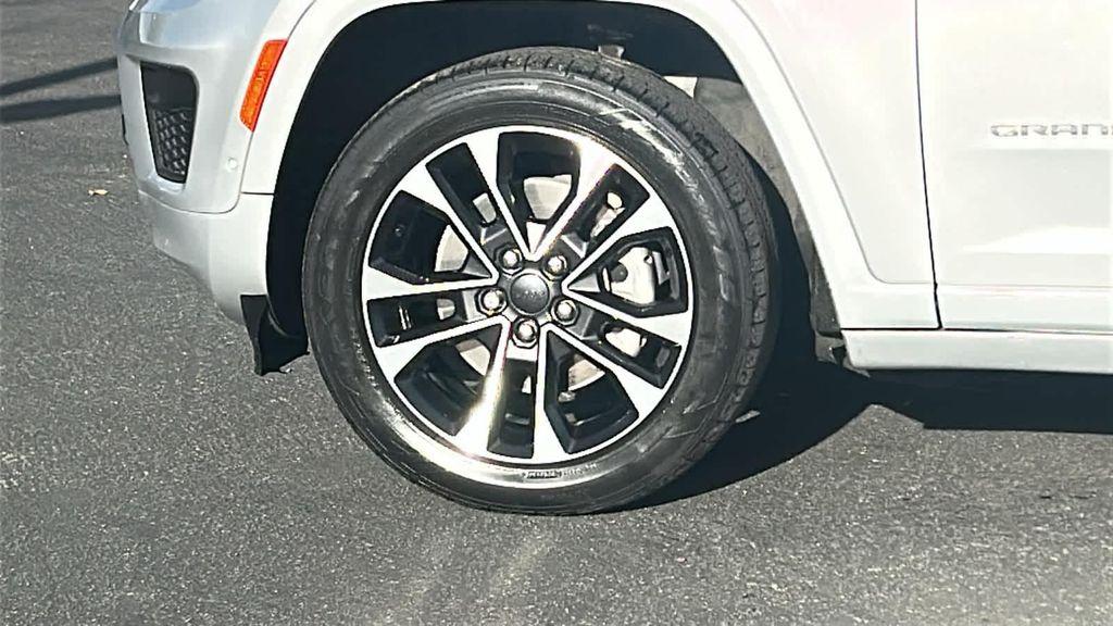 used 2021 Jeep Grand Cherokee L car, priced at $27,799