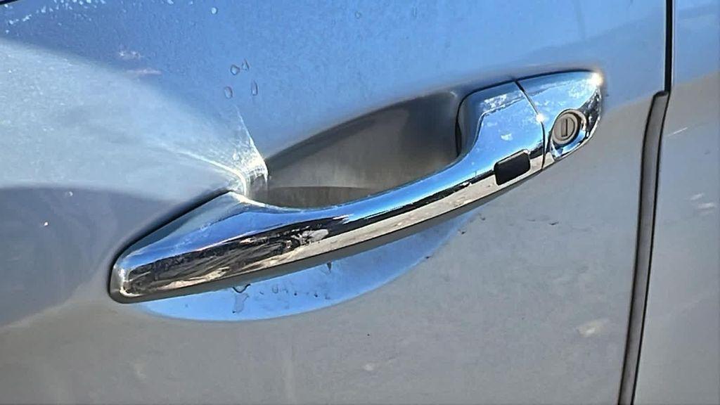 used 2015 Hyundai Santa Fe car, priced at $11,995