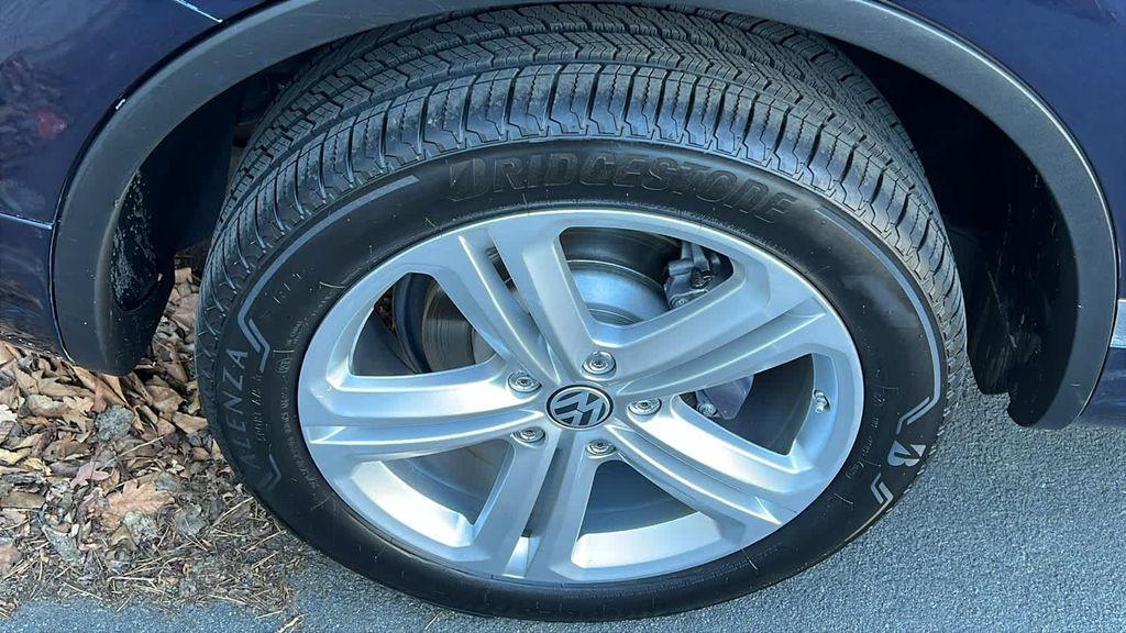 used 2014 Volkswagen Touareg car, priced at $19,999