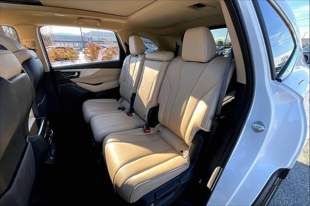 used 2023 Acura MDX car, priced at $36,987