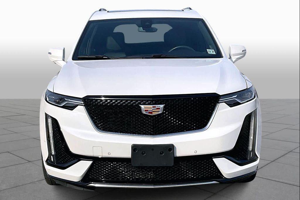 used 2022 Cadillac XT6 car, priced at $34,387