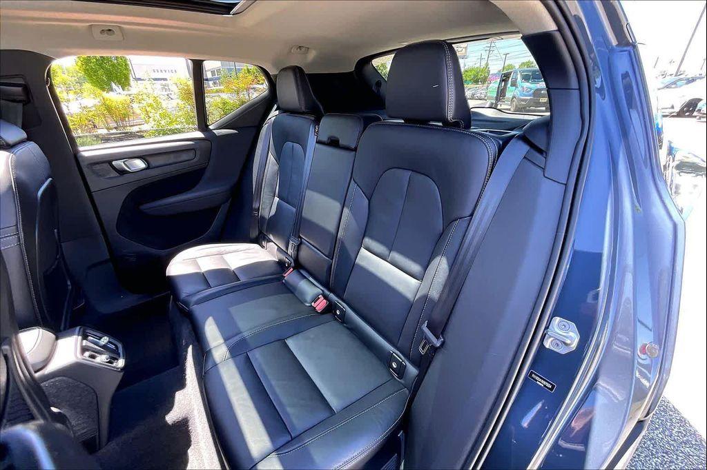 used 2022 Volvo XC40 car, priced at $27,386