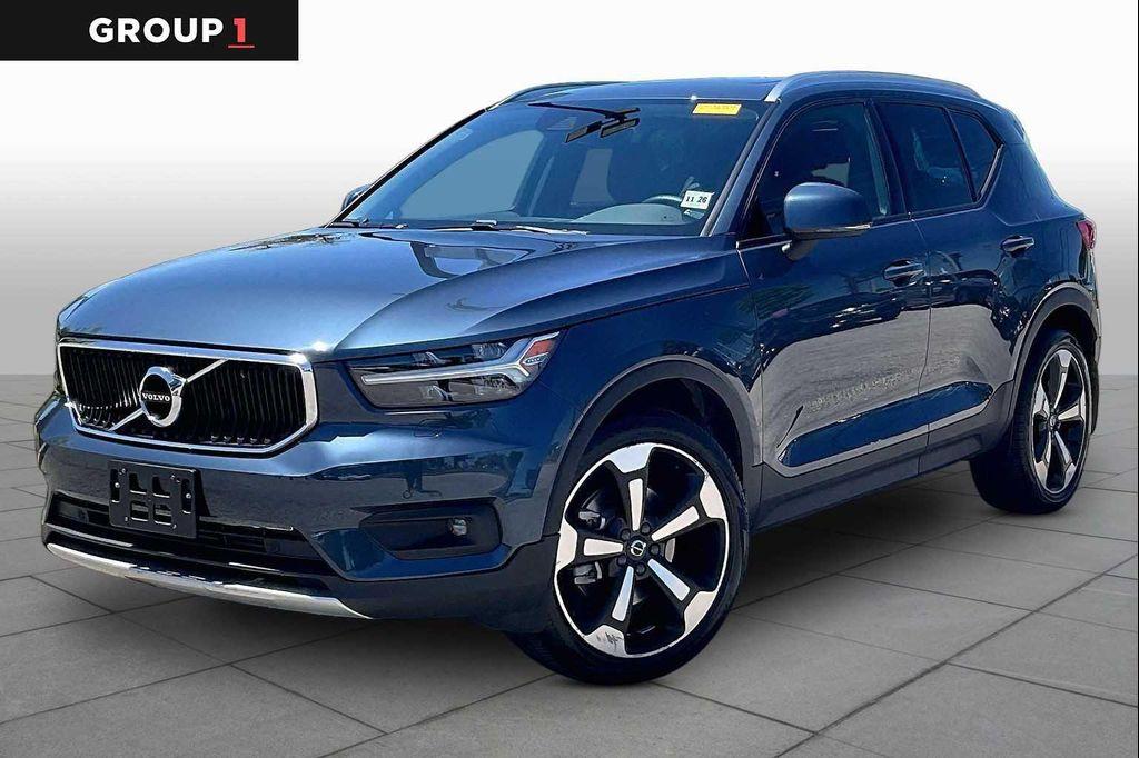 used 2022 Volvo XC40 car, priced at $27,386