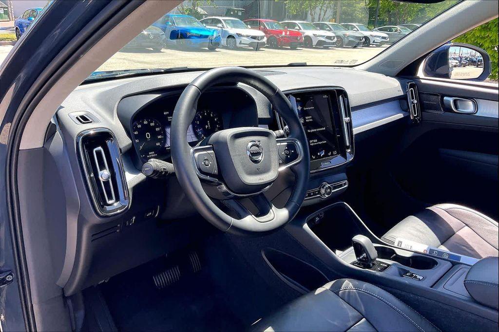 used 2022 Volvo XC40 car, priced at $27,386
