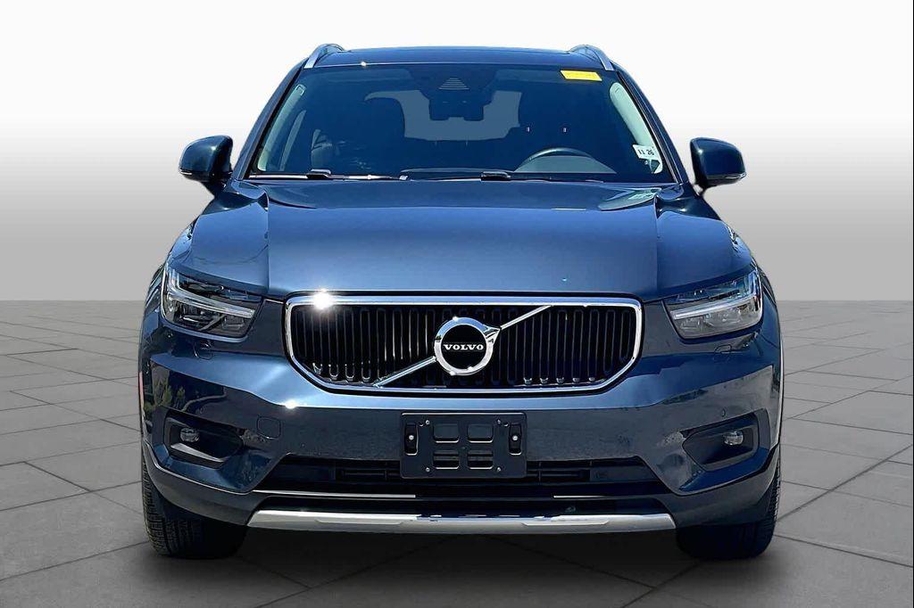 used 2022 Volvo XC40 car, priced at $27,386
