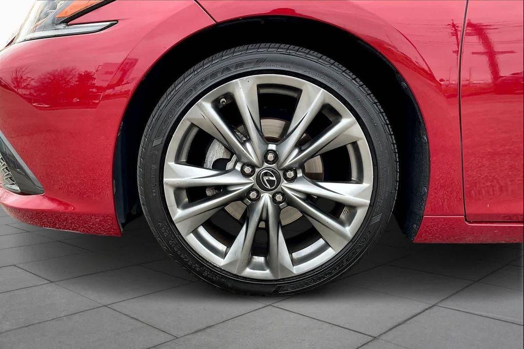 used 2019 Lexus ES 350 car, priced at $27,487