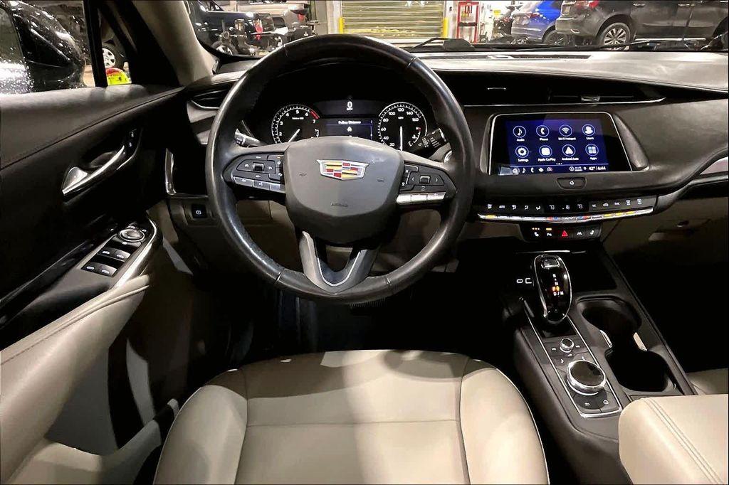 used 2022 Cadillac XT4 car, priced at $24,287