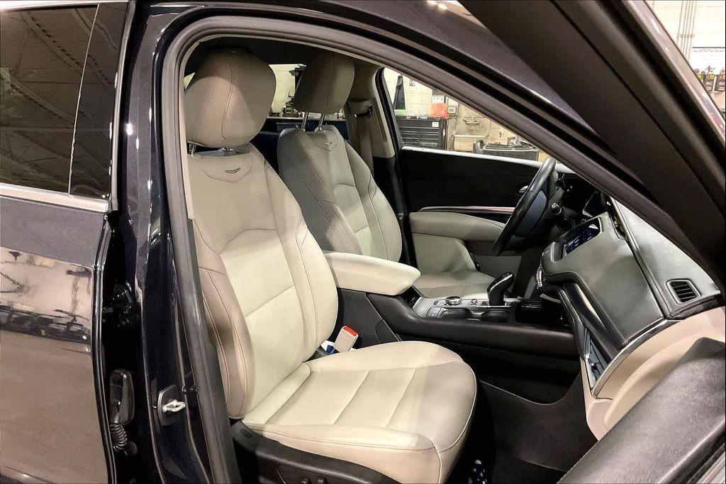 used 2022 Cadillac XT4 car, priced at $24,287