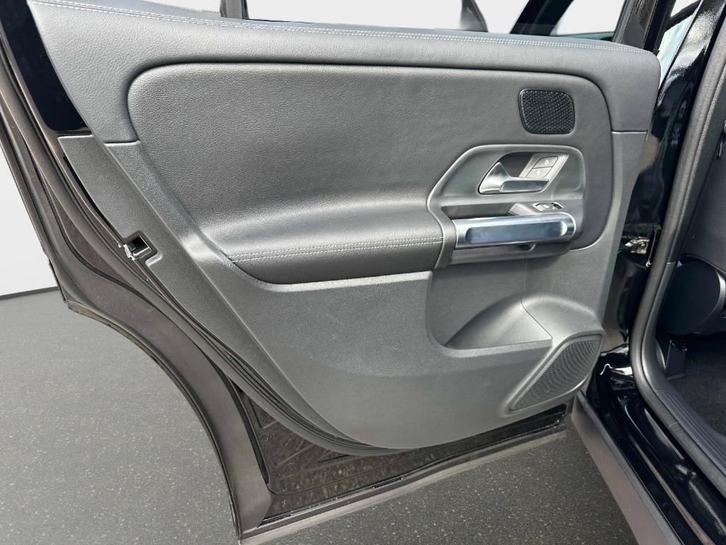 used 2025 Mercedes-Benz GLB 250 car