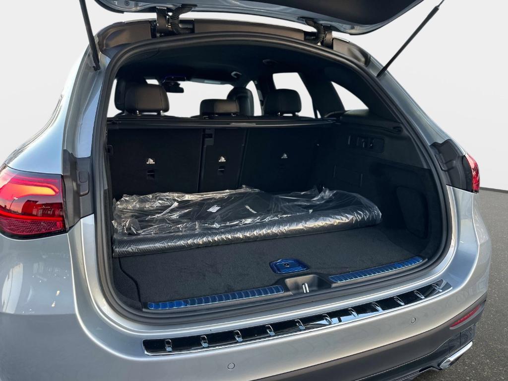 new 2026 Mercedes-Benz GLC 300 car, priced at $61,428