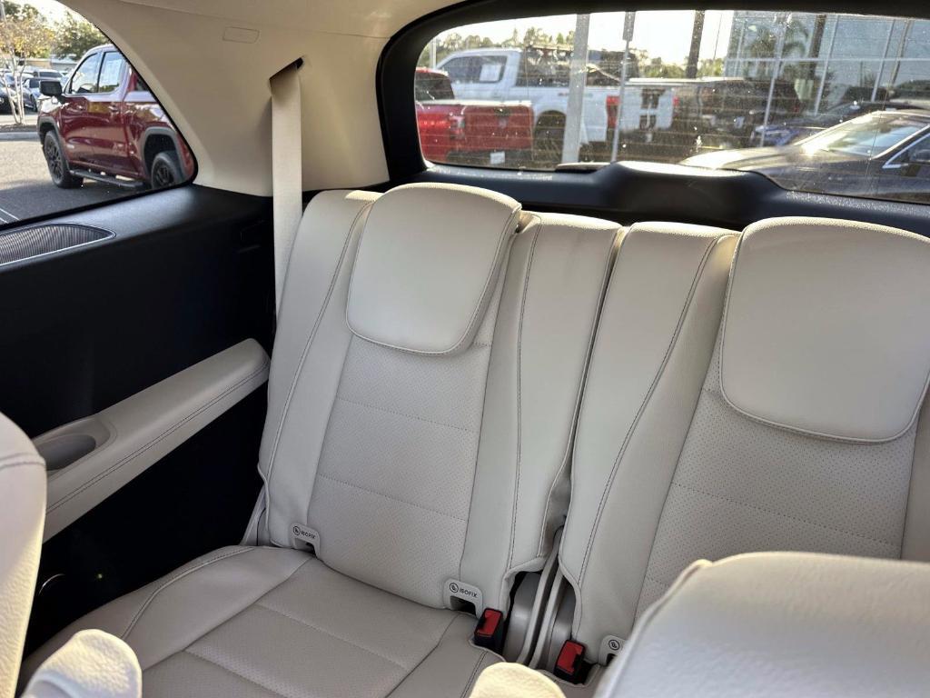 new 2026 Mercedes-Benz GLS 450 car, priced at $99,435