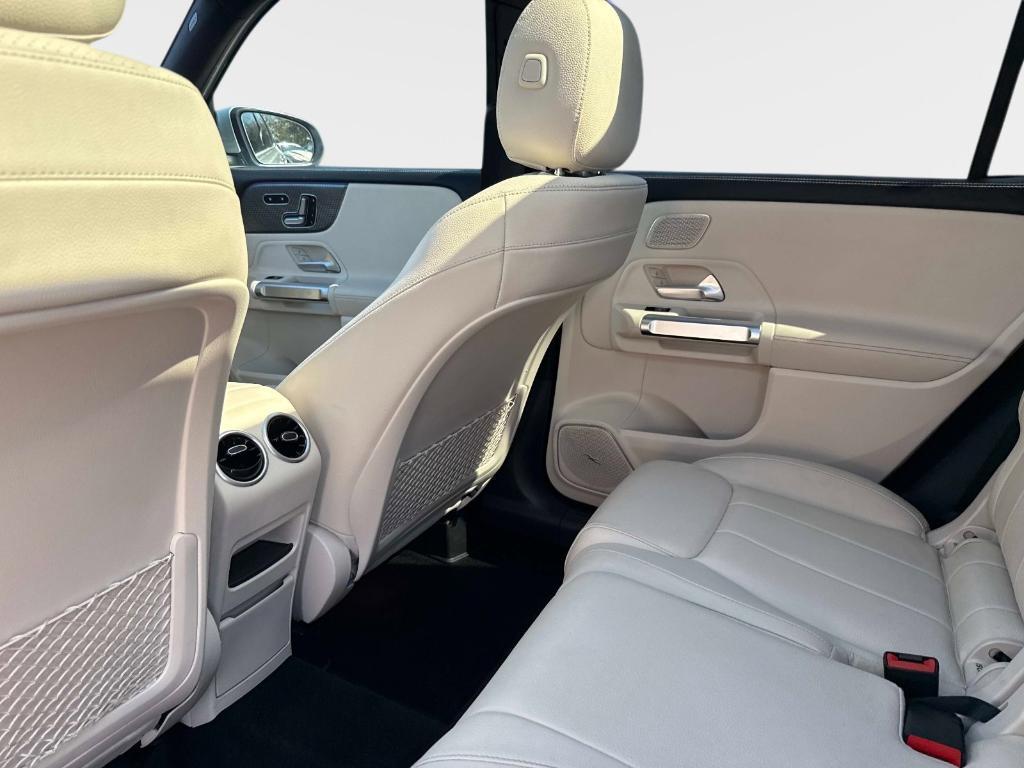 used 2020 Mercedes-Benz GLB 250 car, priced at $22,136