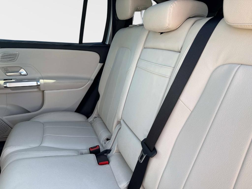 used 2020 Mercedes-Benz GLB 250 car, priced at $22,136