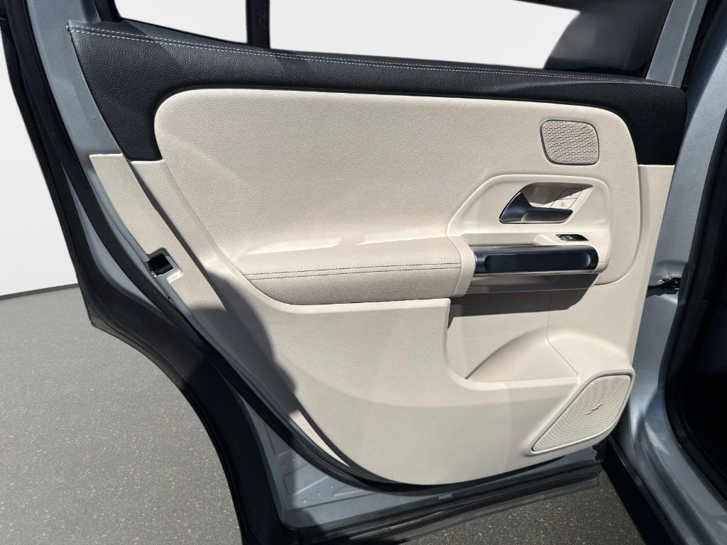 used 2020 Mercedes-Benz GLB 250 car, priced at $22,136