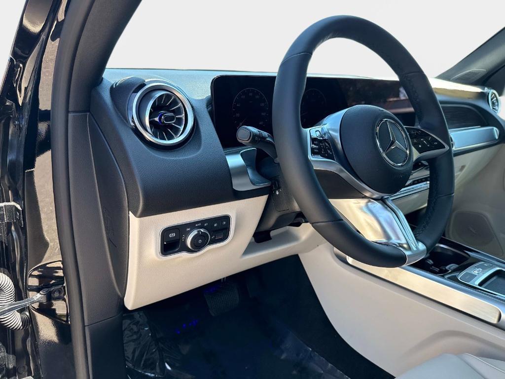new 2026 Mercedes-Benz GLB 250 car, priced at $53,853