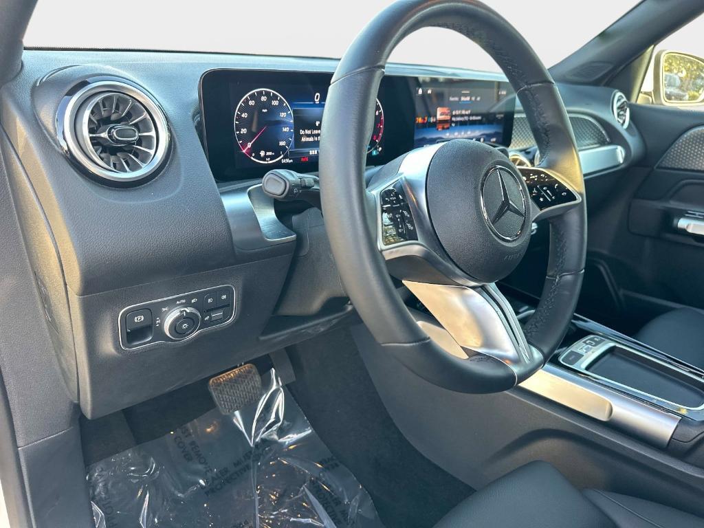 used 2025 Mercedes-Benz GLB 250 car