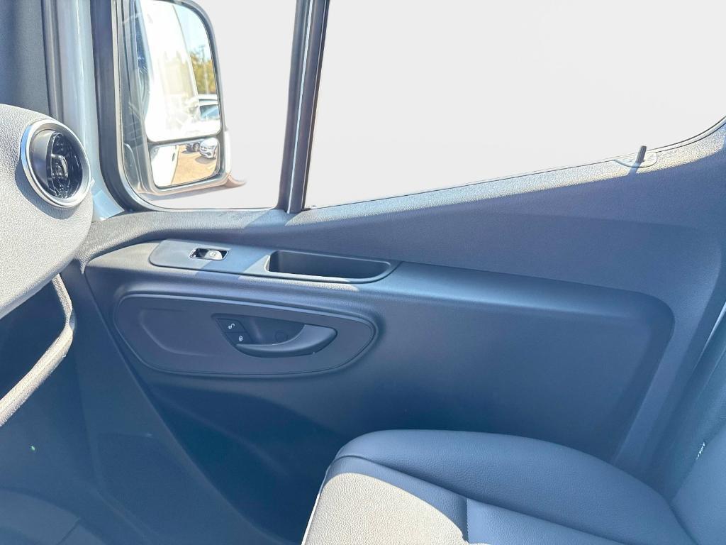 new 2026 Mercedes-Benz Sprinter 2500 car, priced at $70,163