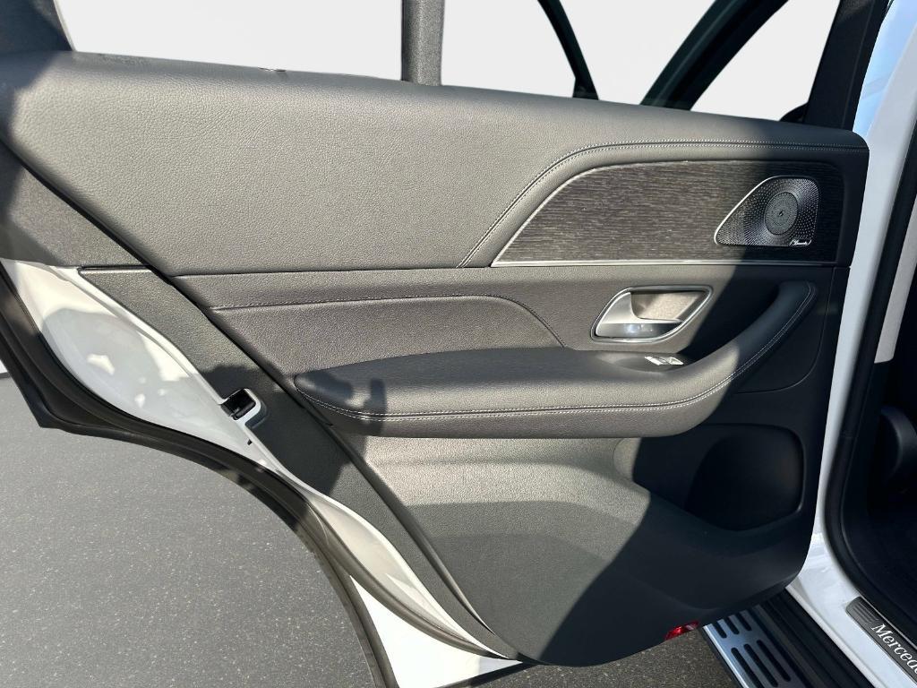 new 2026 Mercedes-Benz GLE 450 car, priced at $90,065