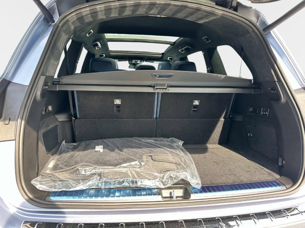 new 2026 Mercedes-Benz GLS 580 car, priced at $144,120