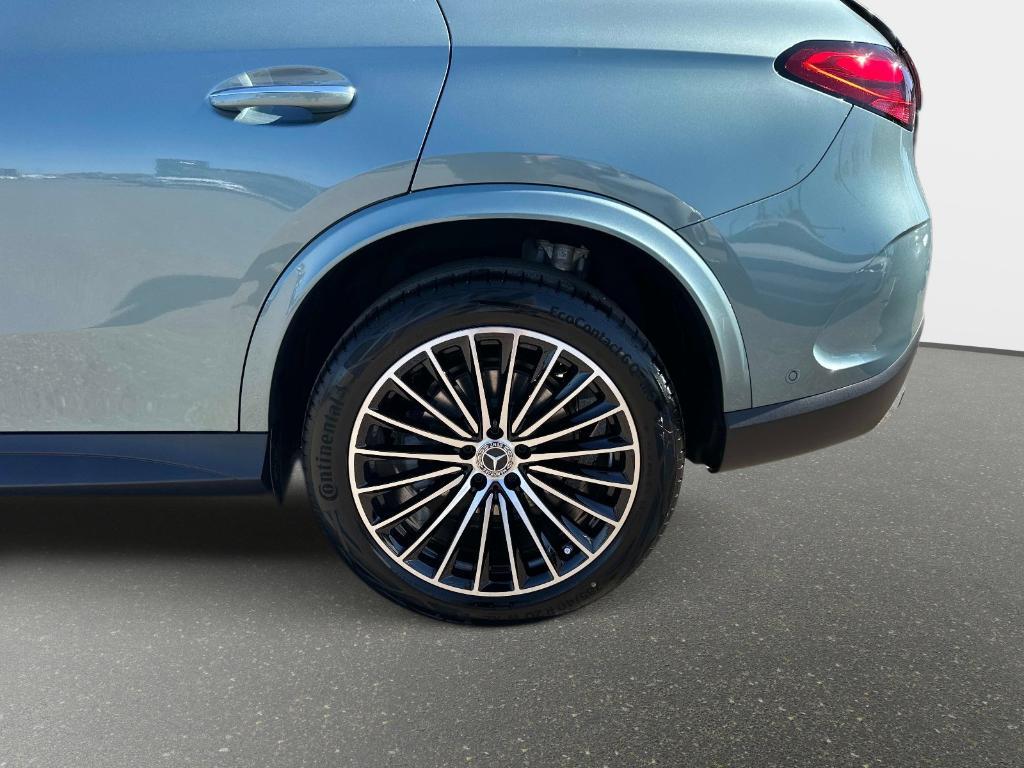 new 2026 Mercedes-Benz GLC 300 car, priced at $59,820