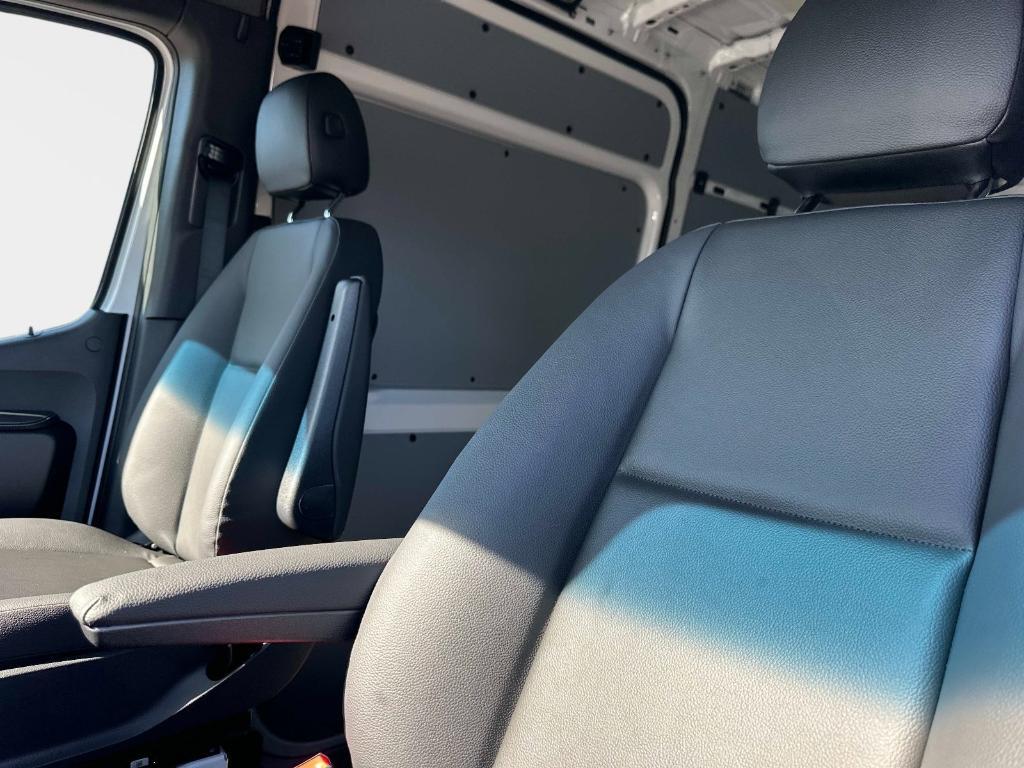 new 2026 Mercedes-Benz Sprinter 2500 car, priced at $62,368