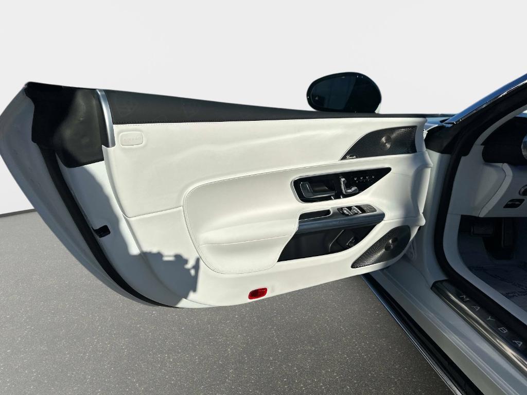 new 2026 Mercedes-Benz Maybach SL 680 Monogram Series car, priced at $227,450