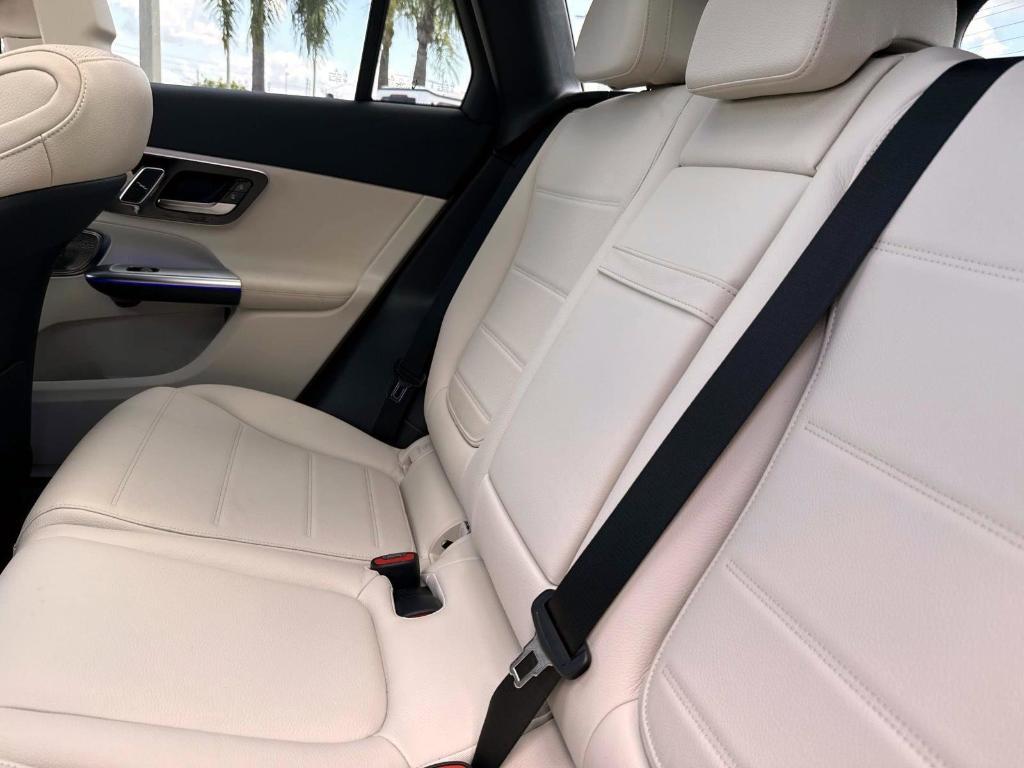 used 2026 Mercedes-Benz GLC 300 car