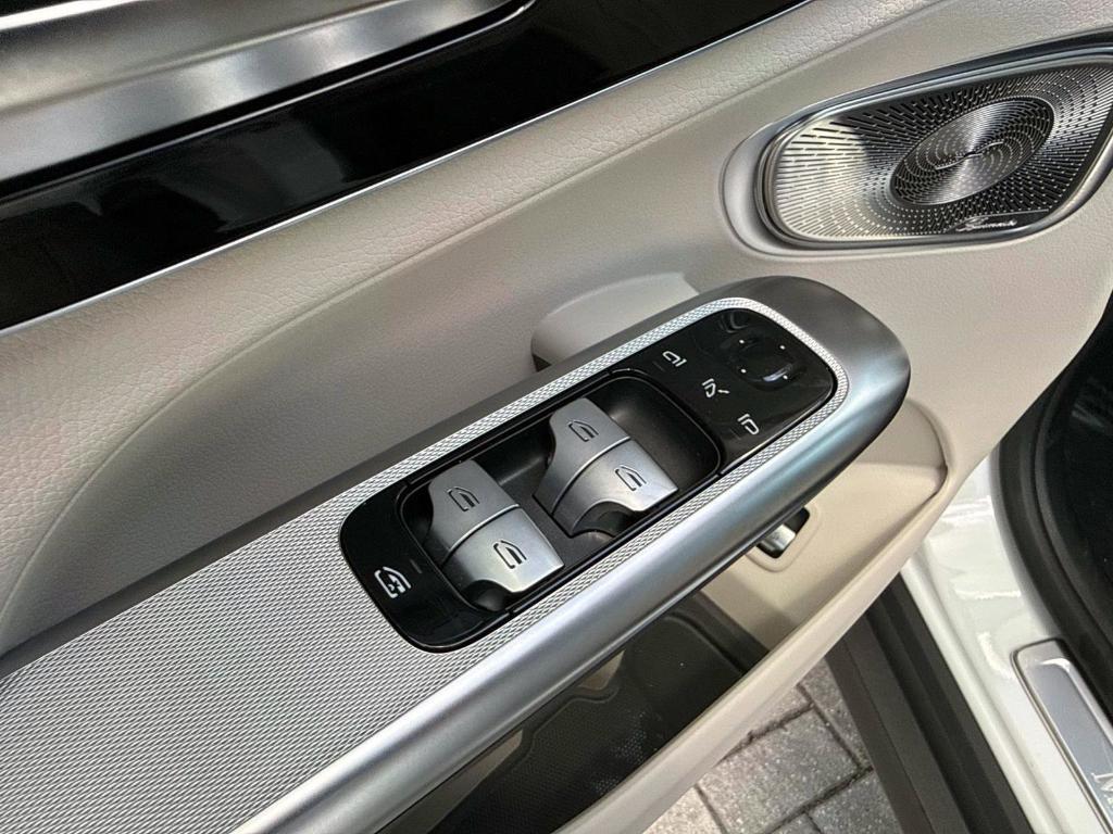 used 2026 Mercedes-Benz GLC 300 car